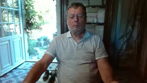 _123_voyeur_ online show from September 18, 2025, 1:46 pm