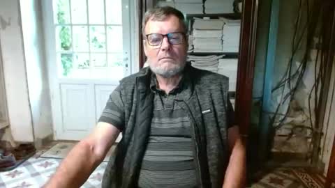 _123_voyeur_ online show from September 26, 2025, 11:25 am