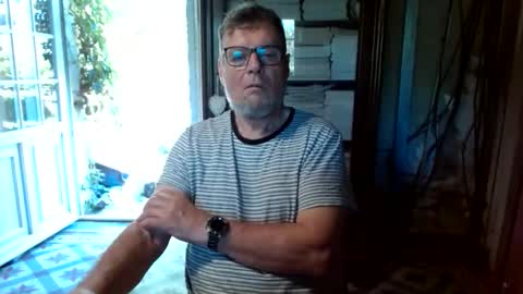 _123_voyeur_ online show from April 9, 2026, 12:21 pm