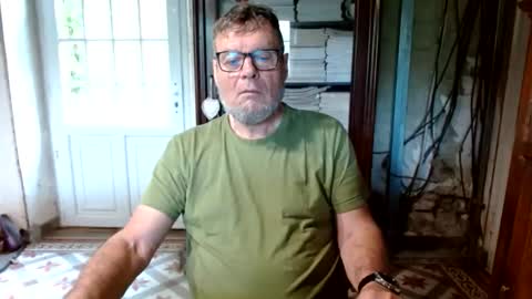 _123_voyeur_ online show from April 12, 2026, 10:09 am