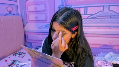 Alice  online show from December 9, 2024, 5:29 am