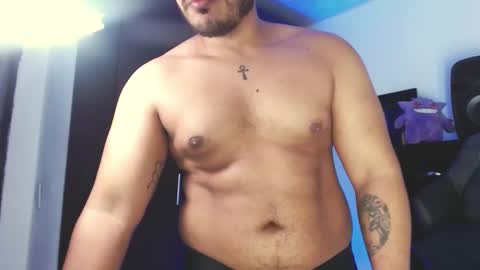 _28omar online show from March 12, 2025, 3:13 am