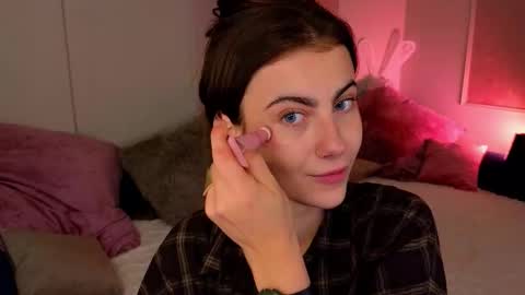 Willow online show from October 27, 2025, 9:30 pm