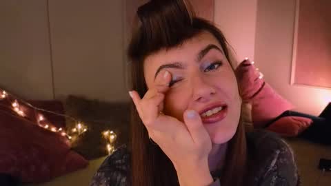 Willow online show from November 27, 2025, 9:17 pm