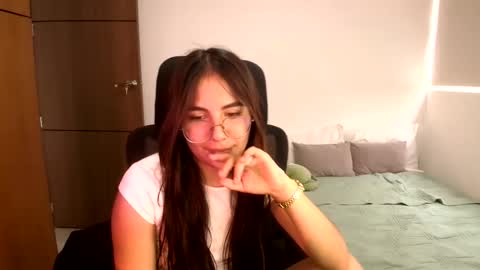 Snapshot of _abbyyyy_ chatting on June 9, 2026, 4:18 pm abby 3 online show from June 9, 2026, 4:18 pm