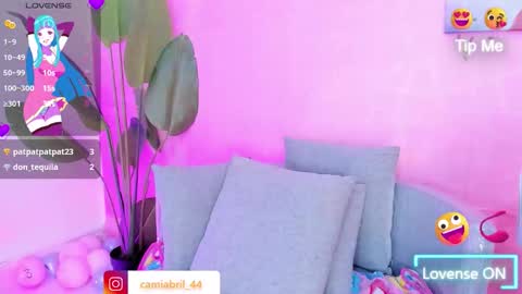 Abril  online show from December 19, 2025, 5:03 am