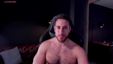 _adamcoper_ online show from May 17, 2026, 2:42 am