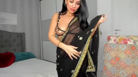 Adelle online show from April 4, 2026, 1:19 pm