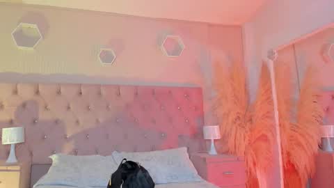 Agatha online show from December 21, 2025, 4:08 am