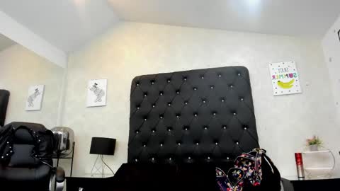 _alana_johnson online show from May 16, 2026, 1:35 am