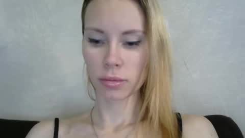 _alex1819 online show from February 3, 2026, 7:02 am