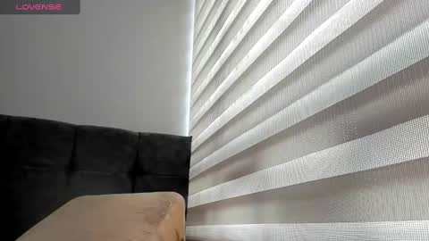 Snapshot of _aliice_1 chatting on December 1, 2024, 6:52 pm  Alice  online show from December 1, 2024, 6:52 pm