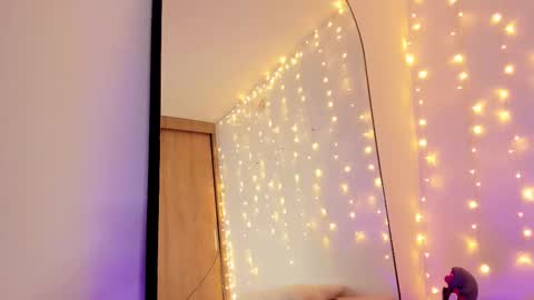 _allisongomez online show from December 17, 2025, 12:05 am