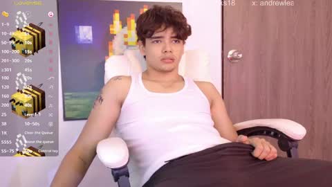 _an_drew18 online show from May 25, 2026, 3:18 pm