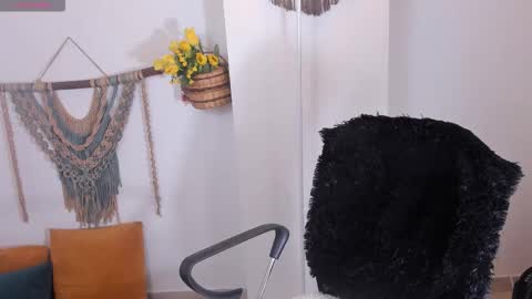 Ana Ruiz online show from September 17, 2025, 9:27 pm