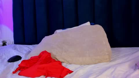 Anette online show from May 14, 2026, 9:32 pm