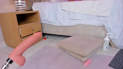 ngela  online show from January 24, 2025, 2:41 pm