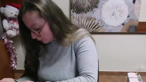 Anna online show from December 20, 2024, 10:27 am