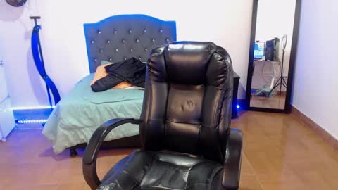 Anne online show from December 19, 2024, 4:57 pm