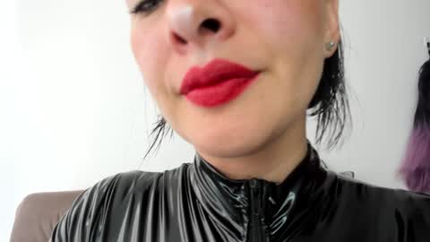 Snapshot of _antomouth_paradise chatting on December 26, 2024, 4:58 pm antonia online show from December 26, 2024, 4:58 pm