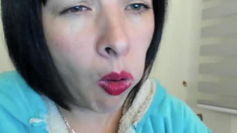 Snapshot of _antomouth_paradise chatting on January 30, 2025, 2:27 am antonia online show from January 30, 2025, 2:27 am