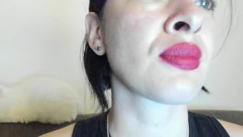 Snapshot of _antomouth_paradise chatting on February 4, 2025, 10:32 am antonia online show from February 4, 2025, 10:32 am