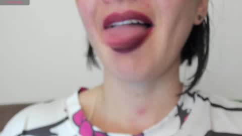 Snapshot of _antomouth_paradise chatting on February 20, 2025, 11:32 pm antonia online show from February 20, 2025, 11:32 pm