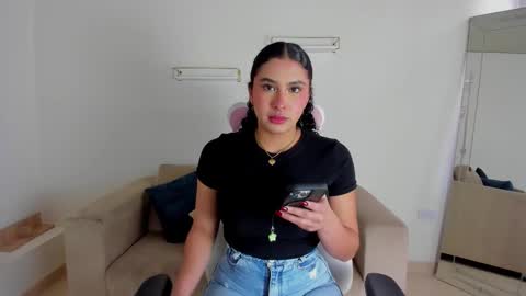    online show from September 26, 2025, 12:20 pm