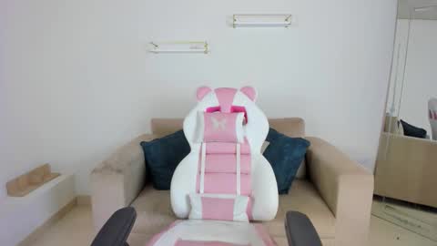    online show from January 16, 2026, 12:20 pm