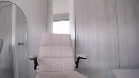 60   online show from March 12, 2025, 5:28 pm