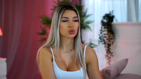 Arielle online show from January 22, 2025, 7:35 am