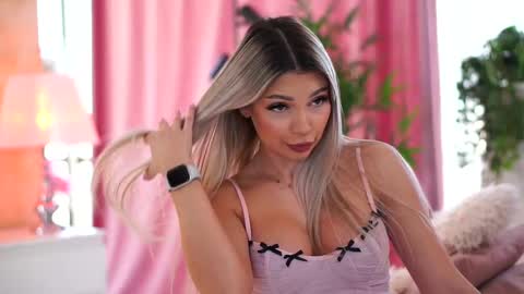 Arielle online show from February 11, 2025, 10:48 am