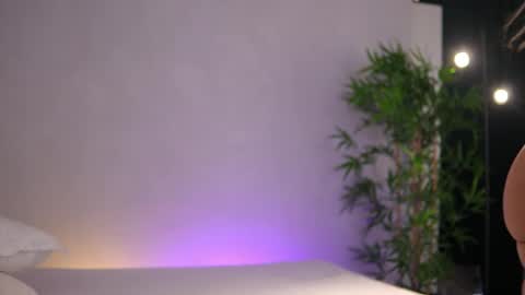 Snapshot of _arielle chatting on March 9, 2026, 7:12 am Arielle online show from March 9, 2026, 7:12 am