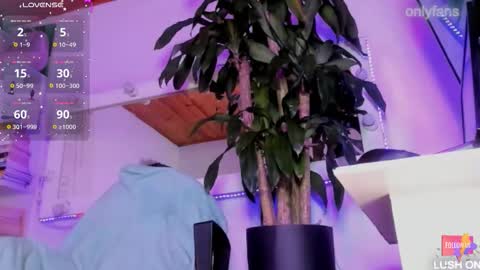 Snapshot of _asscutebig_ chatting on October 7, 2025, 5:48 am fer online show from October 7, 2025, 5:48 am