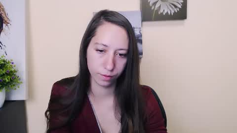 Snapshot of _astraia_ chatting on June 16, 2026, 8:50 am _astraia_ online show from June 16, 2026, 8:50 am