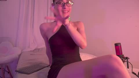 Snapshot of _available_ chatting on March 2, 2026, 9:05 am _available_ online show from March 2, 2026, 9:05 am