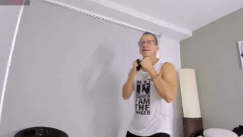 _axelking_ online show from October 14, 2025, 11:44 am