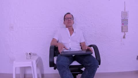 _axelking_ online show from February 20, 2026, 11:32 am