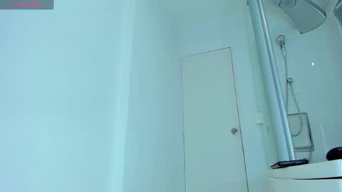 Snapshot of _becky__ chatting on January 28, 2025, 11:28 pm Becky online show from January 28, 2025, 11:28 pm