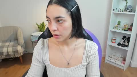 Bella Evans online show from January 13, 2026, 5:35 am