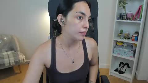Snapshot of _bellaevans_ chatting on June 23, 2026, 4:32 am Bella Evans online show from June 23, 2026, 4:32 am