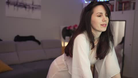 Snapshot of _blackbee_ chatting on December 4, 2024, 12:08 am Lili online show from December 4, 2024, 12:08 am