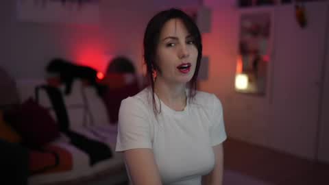 Lili online show from April 4, 2026, 8:12 am