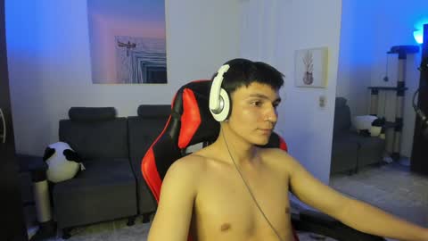 Snapshot of _blakee chatting on December 28, 2024, 7:00 am B L A K E online show from December 28, 2024, 7:00 am