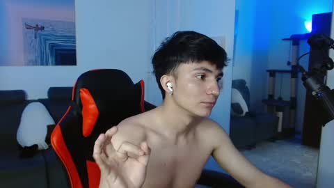 Snapshot of _blakee chatting on March 5, 2025, 6:33 am B L A K E online show from March 5, 2025, 6:33 am