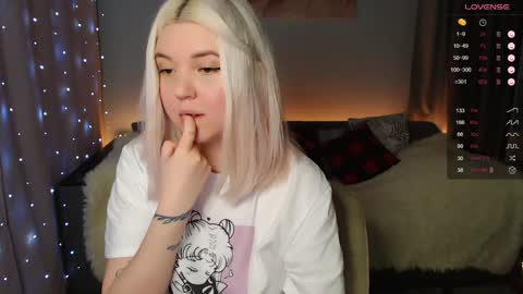 Elizabeth online show from December 12, 2024, 8:32 pm