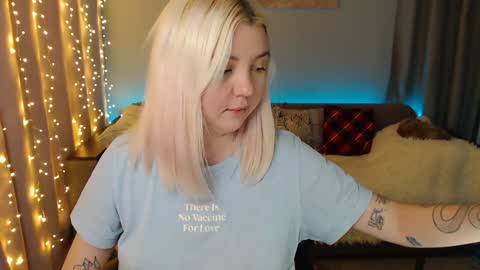 Elizabeth online show from December 18, 2024, 3:47 am