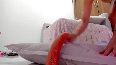 Candy online show from March 4, 2026, 7:53 pm