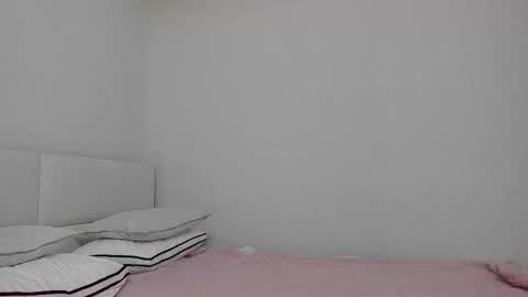 Snapshot of _candybb chatting on January 11, 2026, 12:04 am online show from January 11, 2026, 12:04 am