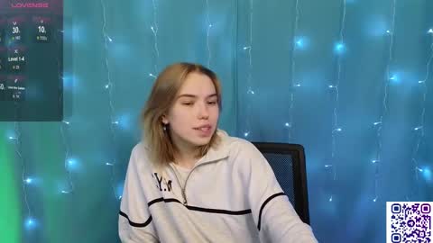 _capybara0_0 online show from March 8, 2025, 7:20 pm